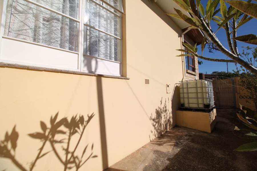3 Bedroom Property for Sale in Parkside Eastern Cape